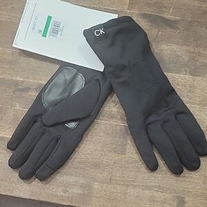 NWT Calvin Klein Black Gloves